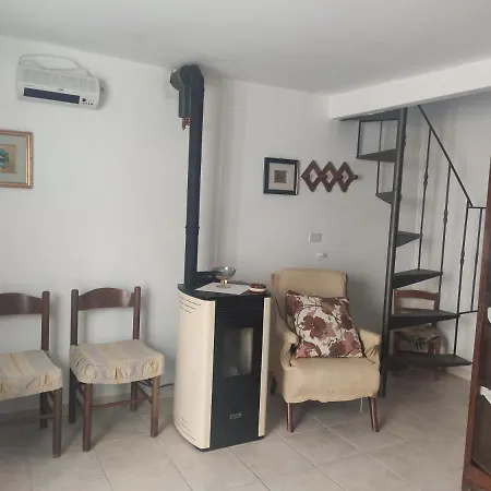 A Casa Di Nonna Bed & Breakfast 3*