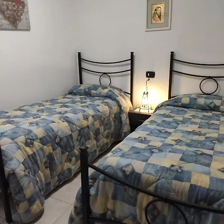 A Casa Di Nonna Bed & Breakfast 3*